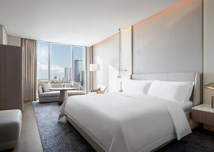 ホテル The St. Regis 5*